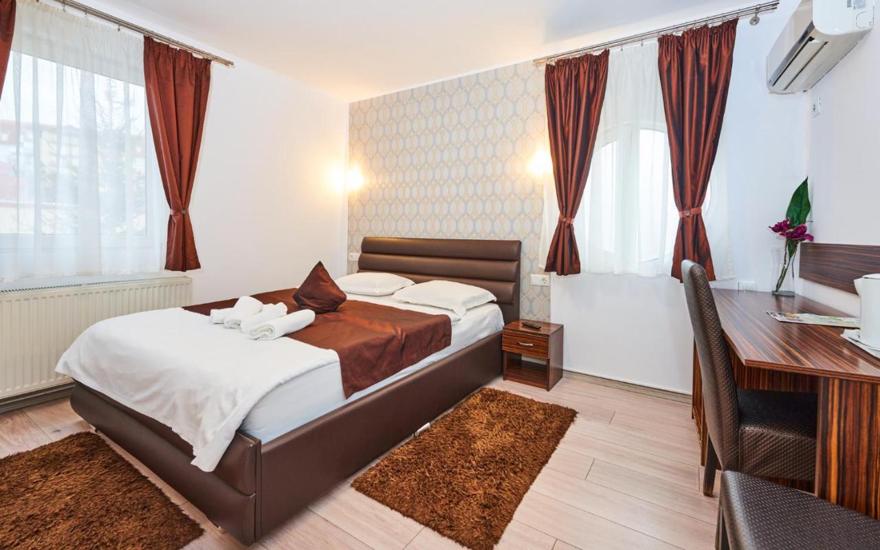Pension Mora Клуж-Напока Екстер'єр фото